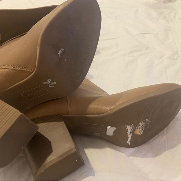 Knee high heeled boots - Picture 3 of 3